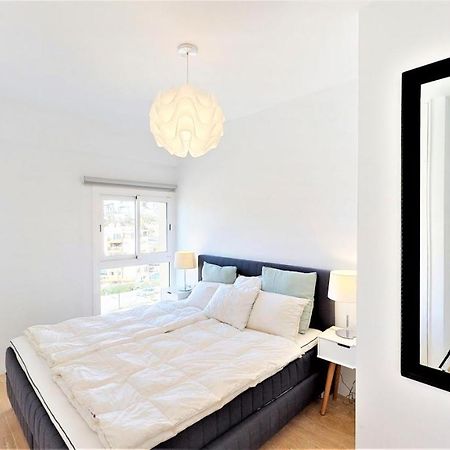 Olimpo - Fuengirola Beachfront Newly Renovated Apartment Екстер'єр фото