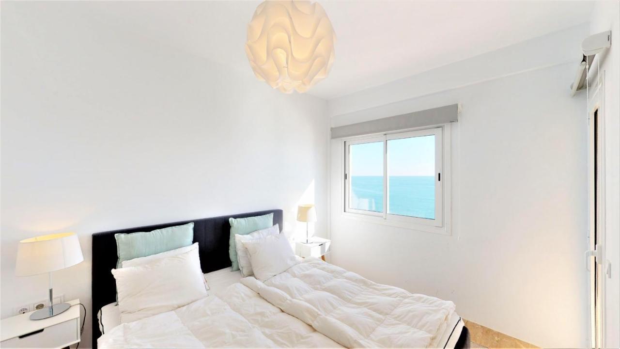Olimpo - Fuengirola Beachfront Newly Renovated Apartment Екстер'єр фото