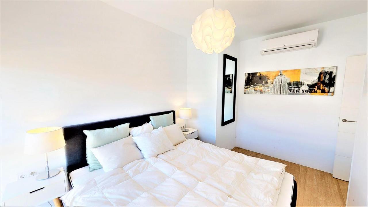 Olimpo - Fuengirola Beachfront Newly Renovated Apartment Екстер'єр фото
